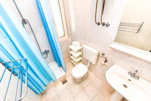 Et badeværelse på Apartments Ankica