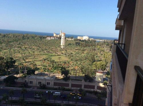 Sea & Garden View at Al-Muntazh Towers - إطلاله علي البحر و حدائق قصر المنتزه