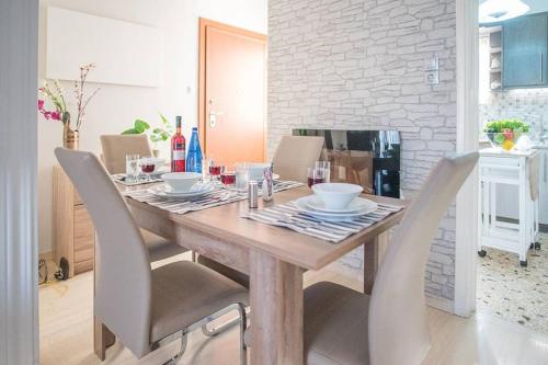 Spacious and Luxurious Apart Athens Center by MPS