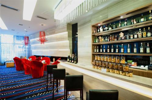 Lounge alebo bar v ubytovaní Novotel Guiyang Downtown