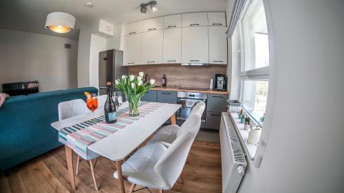 Gallery image of Apartamenty Baltica Towers Modern White&Black in Gdańsk