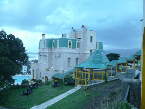 Gallery image of Hôtel LES MIMOSAS TABARKA in Tabarka