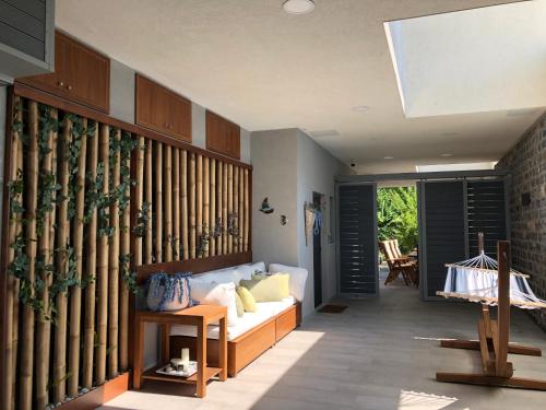 Posteľ alebo postele v izbe v ubytovaní Seafront Luxury Moonlight Villa in South East Crete with Breathtaking Views