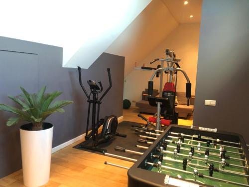 Herní místnost v ubytování Luxury Loft Duplex Penthouse Of 190m2 & Free Parking !
