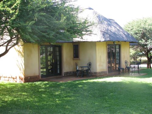 Κήπος έξω από το Lapeng Guest Lodge