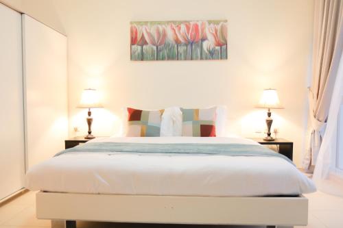 Signature Holiday Homes - Furnished 3BHK Duplex in Yacht Bay, Dubai Marina, UAE - Booking.com