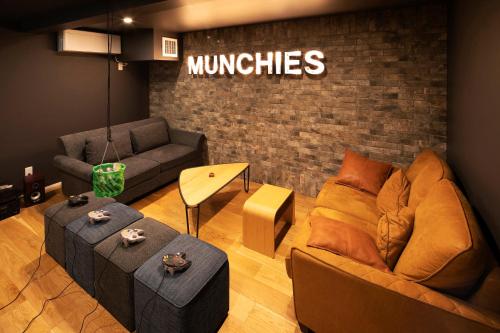 Dot Hostel&Bar 富士山にあるシーティングエリア