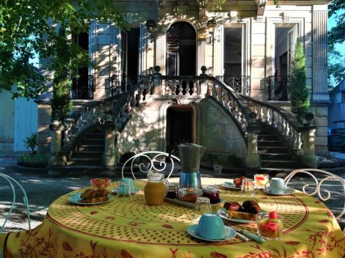 Fotografie z fotogalerie ubytování Embarben Maison d'hôtes v destinaci Saint-Chamas