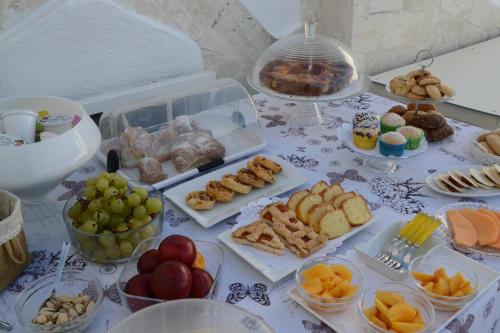 a table topped with lots of different types of food at Cuore di Vieste in Vieste