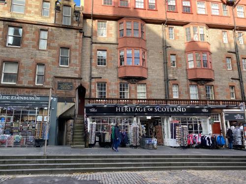 Гости Royal Mile Romance by Edinburgh Heritage Collection