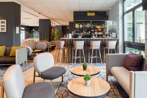 Χώρος καθιστικού στο B&B HOTEL Paris Meudon Vélizy