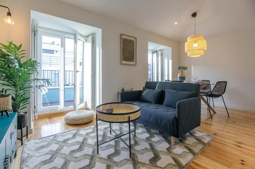 Downtown Studio w Pool, AC & Balcony by LovelyStay