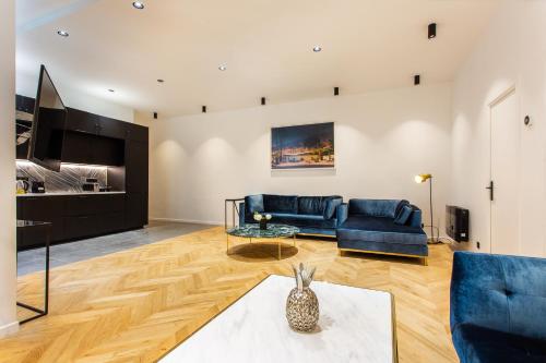 Photo de la galerie de l'établissement Luxury on the Champs-Élysées, heart of Paris, à Paris