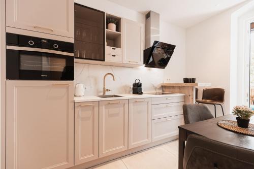 Top Center-Apartment - Wohnung im Stadtzentrum in perfekter Lage & Balkon