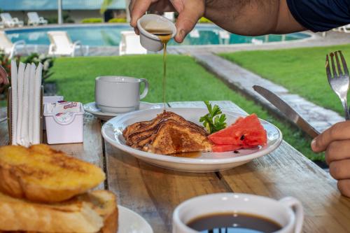 Jídlo v hotelu nebo okolí