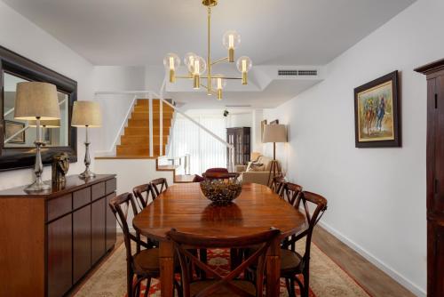 STUPENDO-Three Rooms-Suite with Terrace -Center -Air conditioning