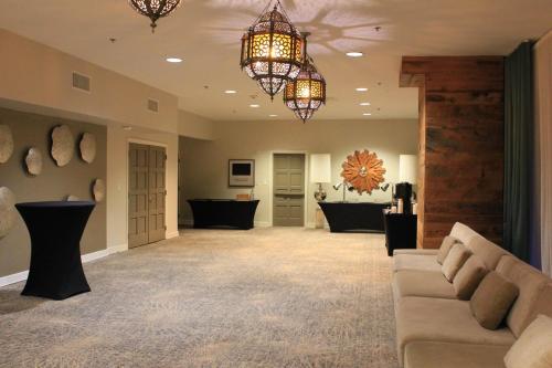 Holiday Inn Miami Beach-Oceanfront, an IHG Hotel Image