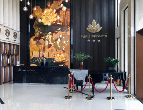 KHÔNG GIAN NỘI THẤT HIỆN ĐẠI VÀ ẤM CÚNG TẠI KHÁCH SẠN PURPLE LOTUS