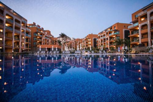 The swimming pool at or close to Arguineguín Park By Servatur VV