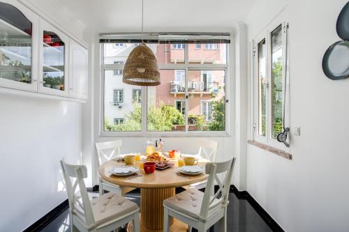 Sunny Apartment in the Heart of Príncipe Real