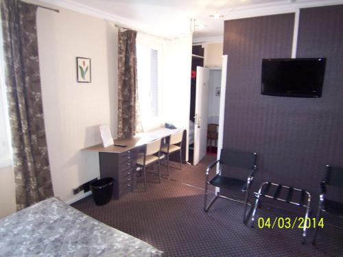 Μια τηλεόραση ή/και κέντρο ψυχαγωγίας στο Hôtel Du Stade