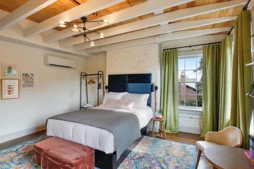 The Present Hotel – Photos 2