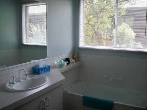 Et badeværelse på Blairgowrie Relaxation