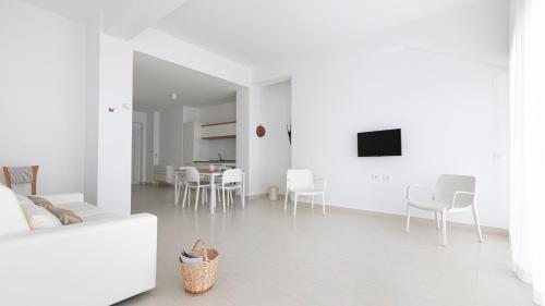 Μια τηλεόραση ή/και κέντρο ψυχαγωγίας στο Rivazzurra Homes - C