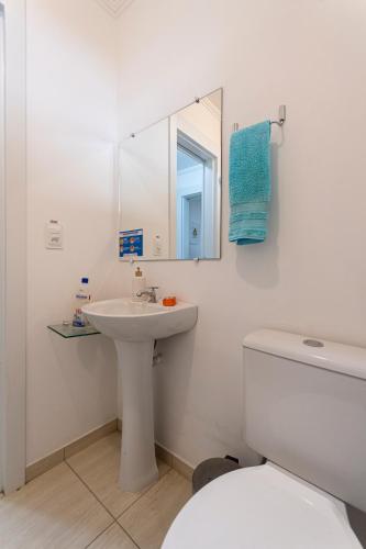 Bilik mandi di Suítes Balneário Camboriú