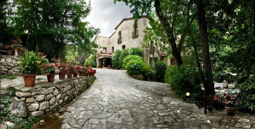 Taman di luar CAN MARLET MONTSENY Hotel Boutique
