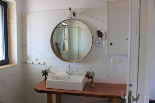 Ένα μπάνιο στο Villa Anasa - Sea view & Private pool