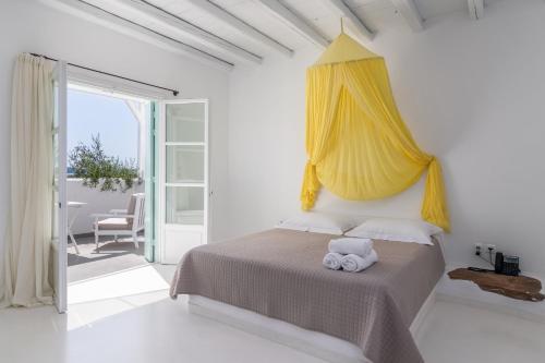 Posteľ alebo postele v izbe v ubytovaní Thalassitra Private Pool Suites