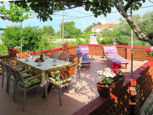 Zahrada ubytování Holiday Home Bero by Interhome