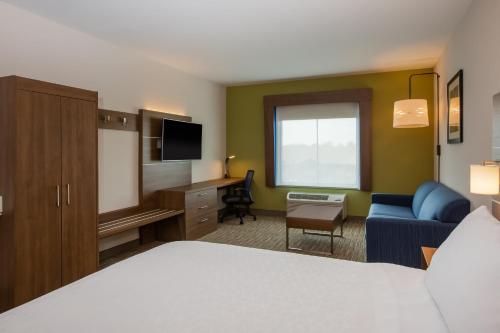 Postel nebo postele na pokoji v ubytování Holiday Inn Express & Suites Atlanta Southwest-Fairburn