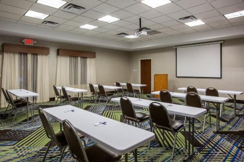 Konferenční prostory v ubytování Holiday Inn Express & Suites Atlanta Southwest-Fairburn