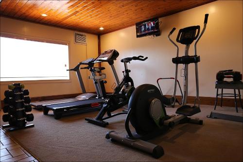 Tamarack Motor Inn – Photos 5