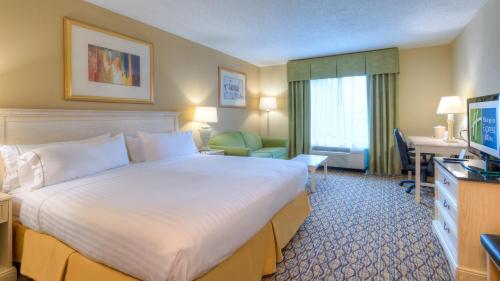 Holiday Inn Express Hotel & Suites Memphis Southwind, an IHG Hotel Image
