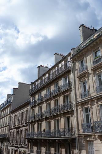 Tinah Paris, Champs Elysées