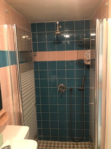 Un baño de Rothschild Tel-Aviv Studio