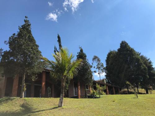 Taman di luar Chácara Biritiba Mirim