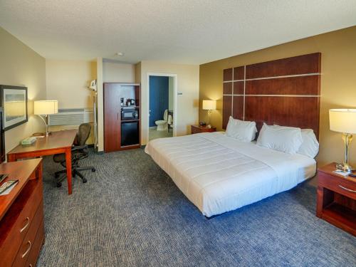 Katil atau katil-katil dalam bilik di Cherokee Grand Hotel