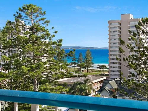 Border Terrace Unit 13 - Large apartment walk to beaches and clubs picture