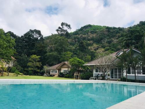 Swimmingpoolen hos eller tæt på Arantarakiri Resort Khao Yai