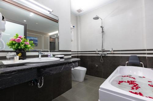 Ein Badezimmer in der Unterkunft Airport Classic Hotel & Travel