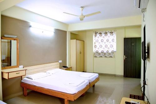 Gallery image of HOTEL RUKMINI in Vasco Da Gama