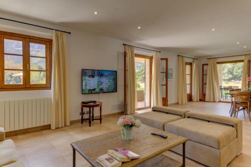 Villa Vall Den March II