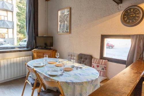 Μια τηλεόραση ή/και κέντρο ψυχαγωγίας στο Duplex Chamonix Les Grands Montets
