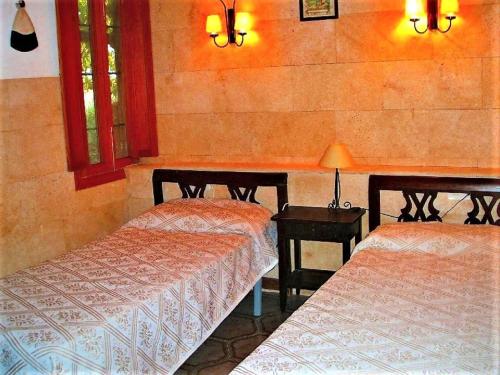 Postel nebo postele na pokoji v ubytování 409 Villa Can Bril ETV1523 by Mallorca Charme