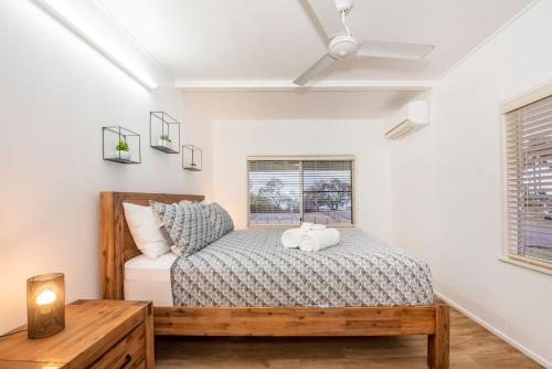 Postel nebo postele na pokoji v ubytování Grasstree Beach Shacks