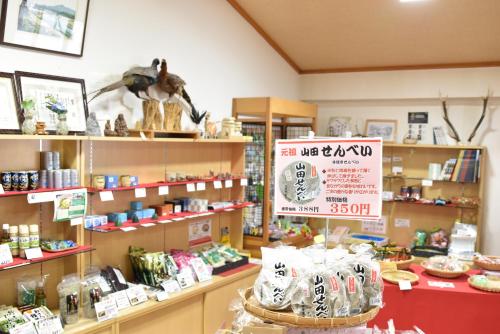 ホテルの敷地内または近くでの食事または食べ物